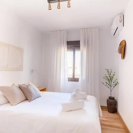 Con Terraza Y Piscina *